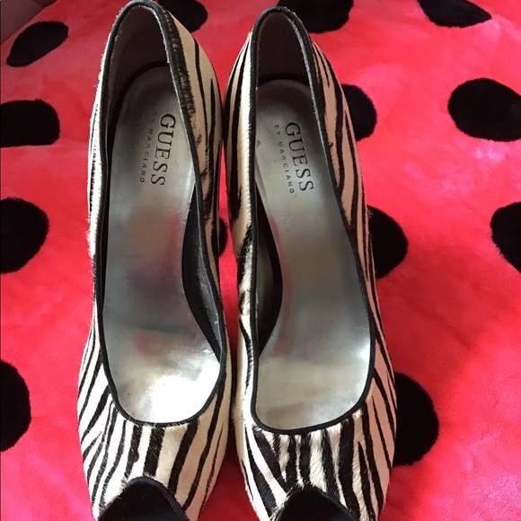 Guess 🖤 Zebra print heels - Picture 5 of 8